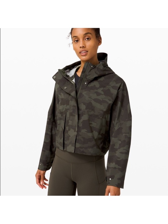 lululemon athletica Jackets & Blazers - Lululemon rain chaser jacket